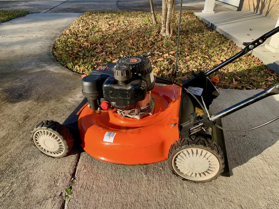 Cleaned lawnmower body.